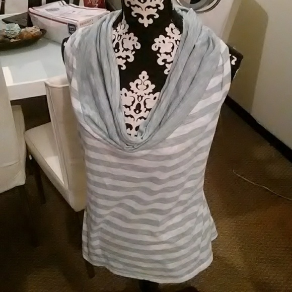 Converse stripped top size large - Picture 4 of 8